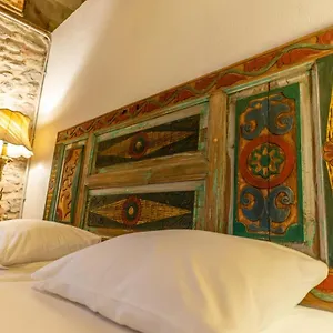 https://iconic-stone-houses.aegeanhotels.net